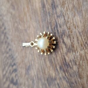 Spike encased pearl‎ drop pendant